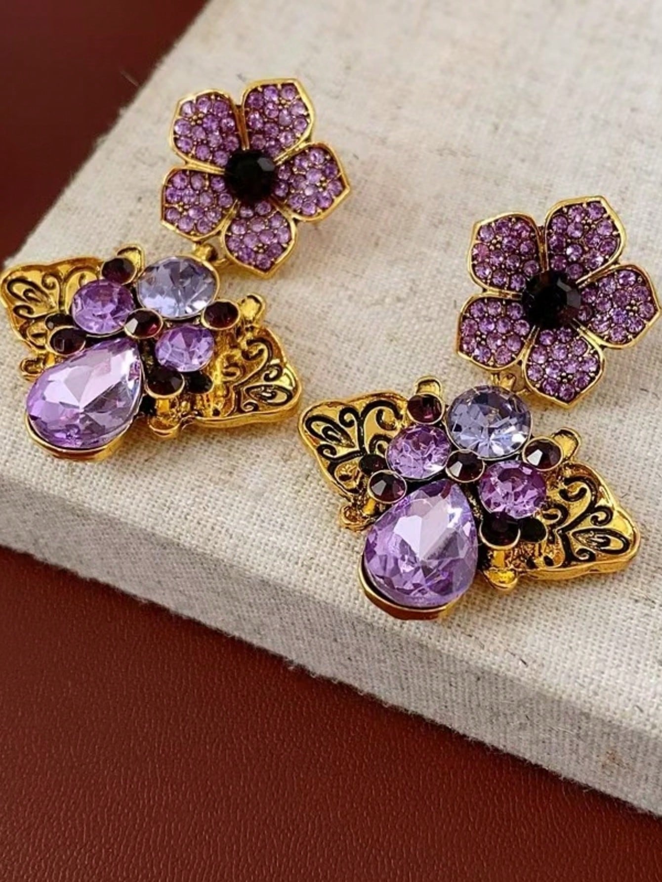 SHEIN 1 Pair Vintage Rhinestone Flower & Teardrop Earrings, Luxury Elegant Design For Women - Image 4