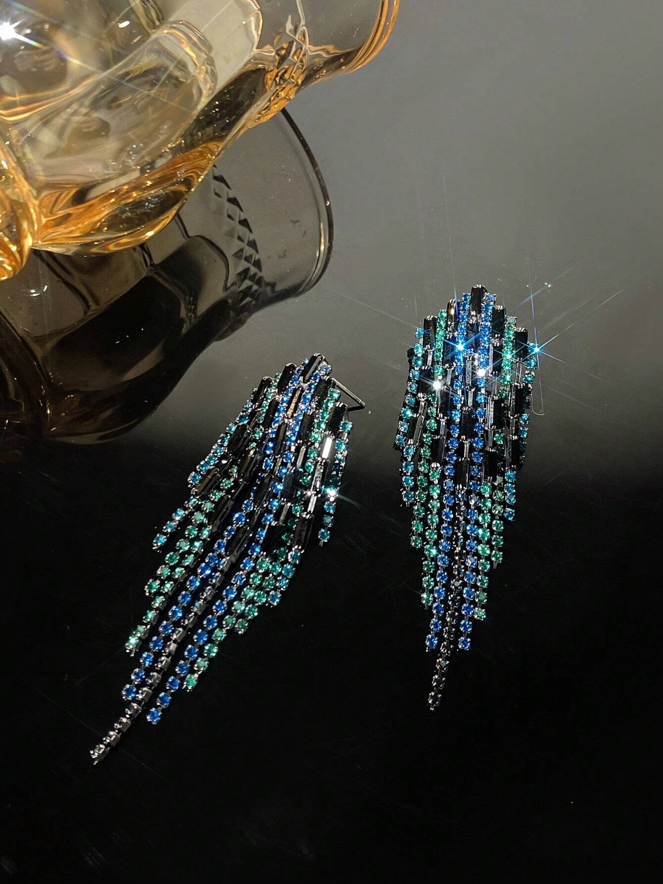 SHEIN Andkiss 1pair Drop Shaped Diamond Inlaid Tassel Earrings - Image 2