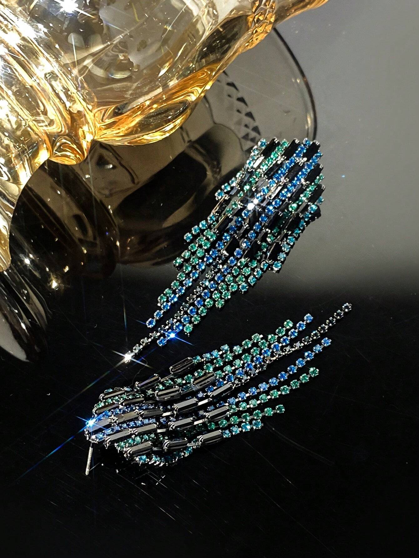 SHEIN Andkiss 1pair Drop Shaped Diamond Inlaid Tassel Earrings - Image 3