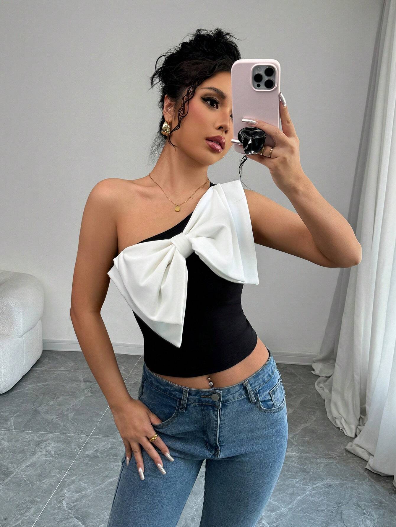 SHEIN Elenzga Elenzga One-Shoulder Black And White Contrasting Big Bow Top - Image 2
