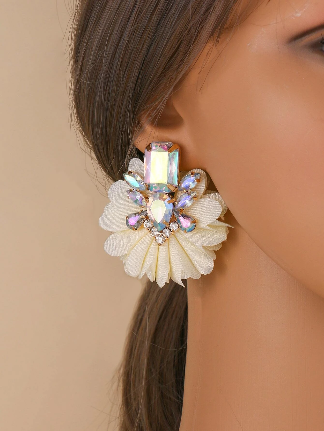 SHEIN Flower & Rhinestone Decor Earrings Valentines