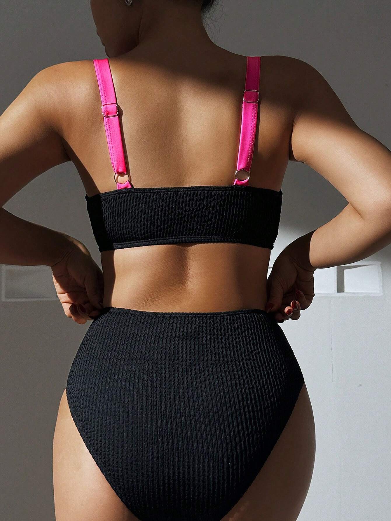 SHEIN Women Vacation Thick Strap V-Neck Sexy Contrast Color Crop Top & High Waist Bottom - Image 2