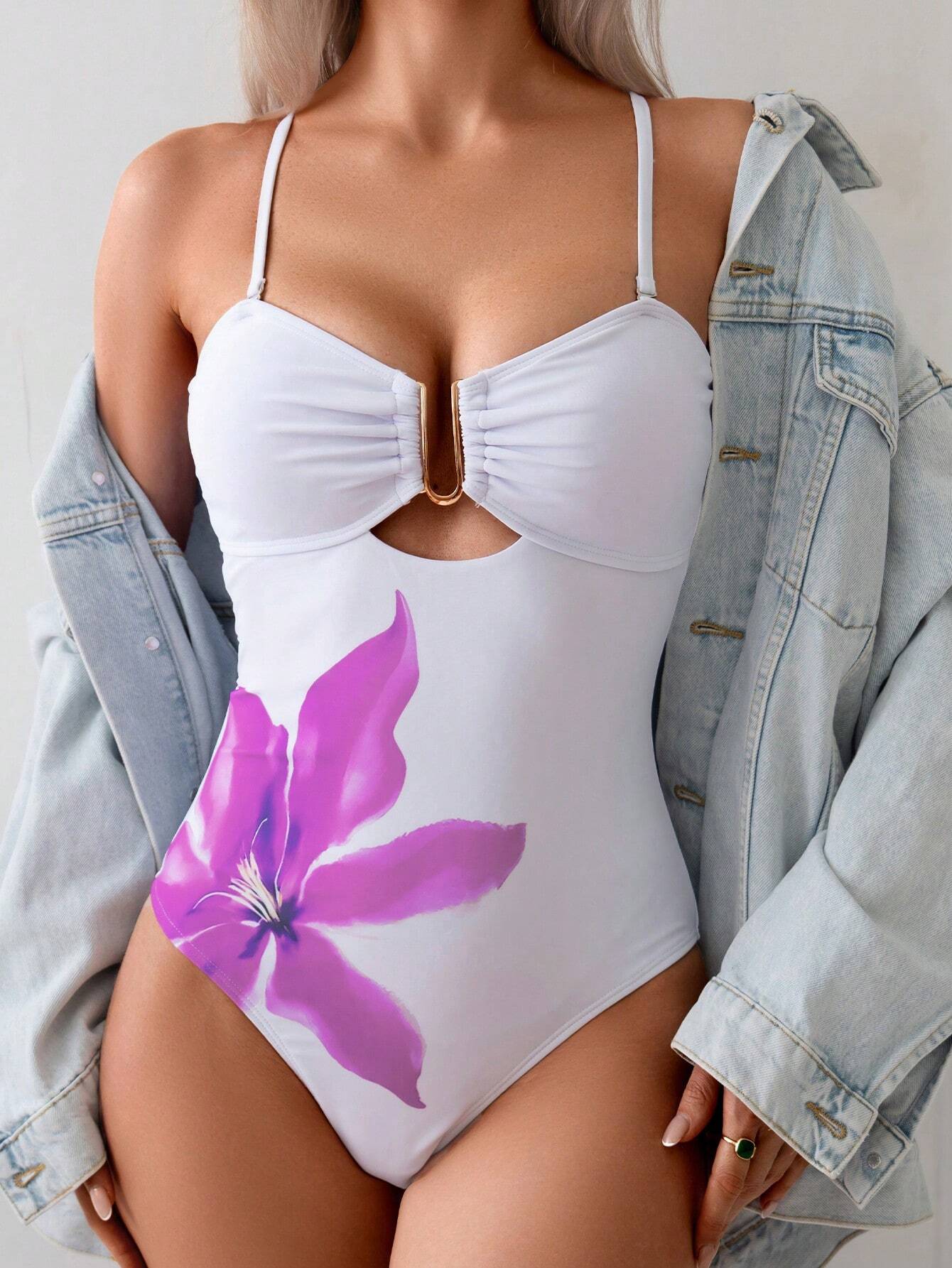 SHEIN Women's White Printed With Metallic U-Shape Strap Casual One-Piece Swimsuit Summer - Image 4