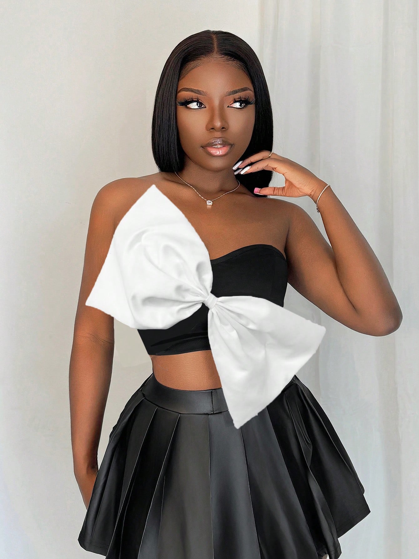 SHEIN BamGleam Women's Bandeau Top With Oversized Bow Decor, Sexy Minimalist Style