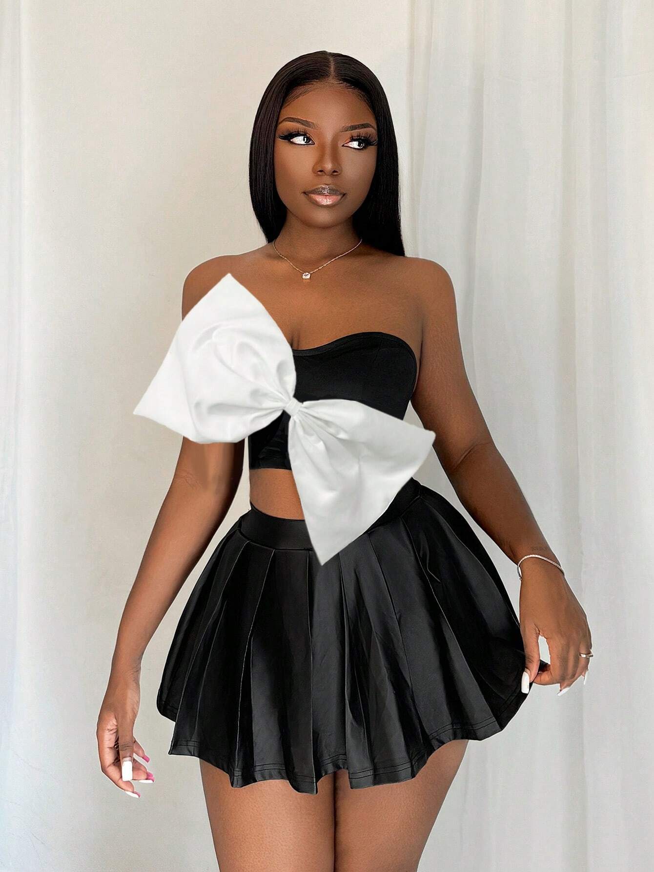 SHEIN BamGleam Women's Bandeau Top With Oversized Bow Decor, Sexy Minimalist Style - Image 3