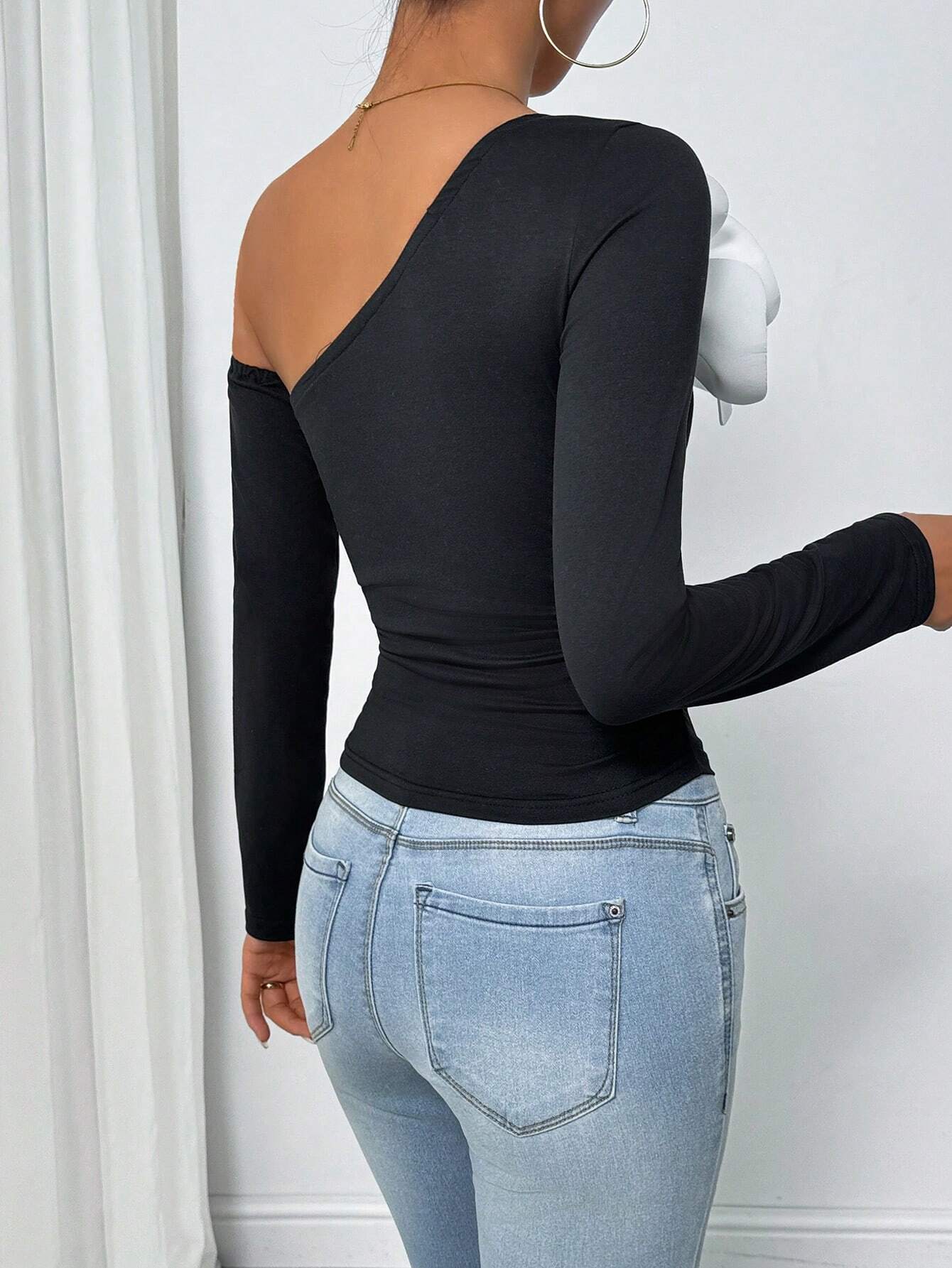 SHEIN Raffinéa 1pc Women's 3D Flower Decor One Shoulder Casual Blouse - Image 2