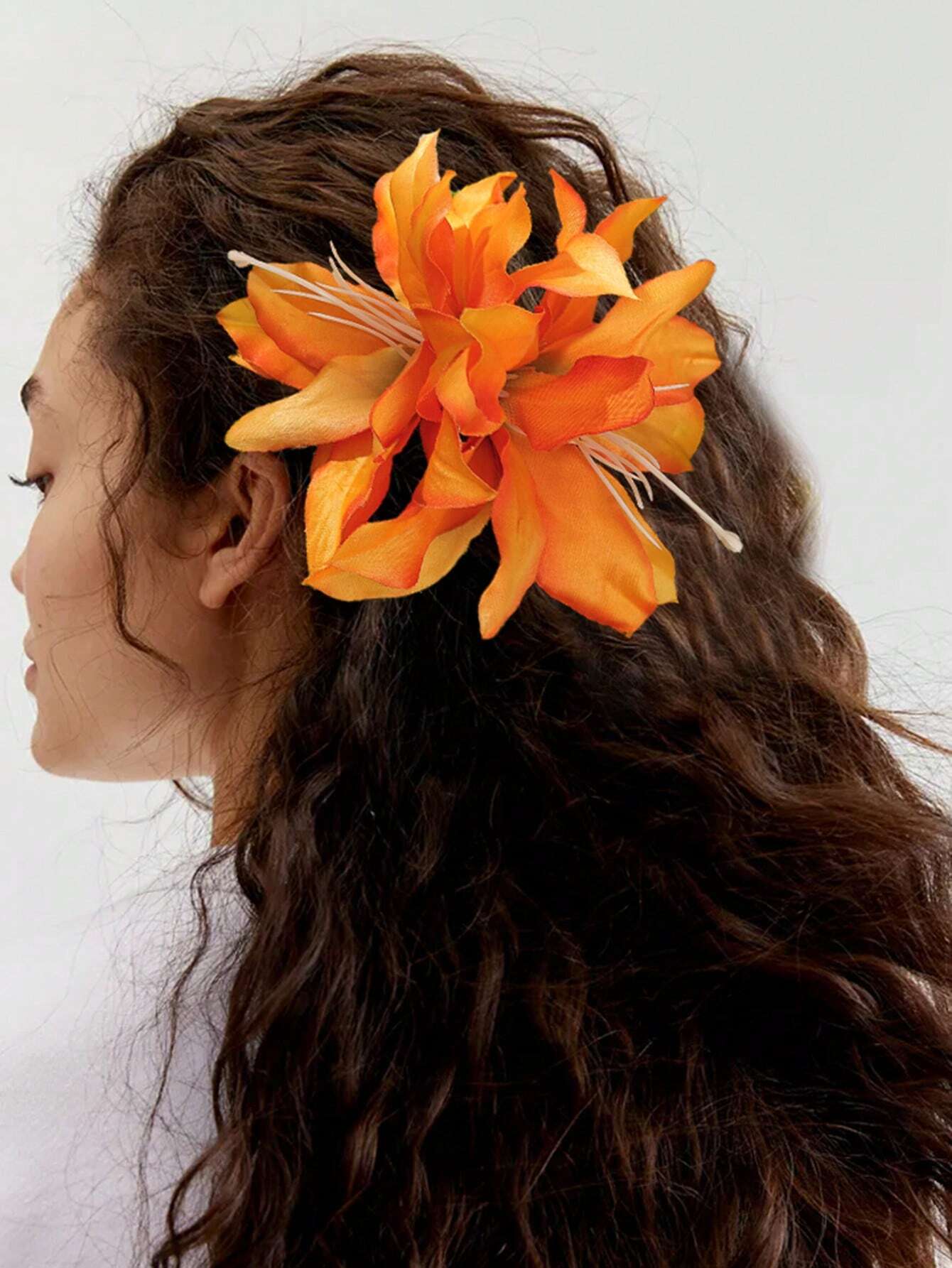 SHEIN 1pc Bohemian Style Artificial Lily Flower Hair Clip Valentine's Day - Image 2