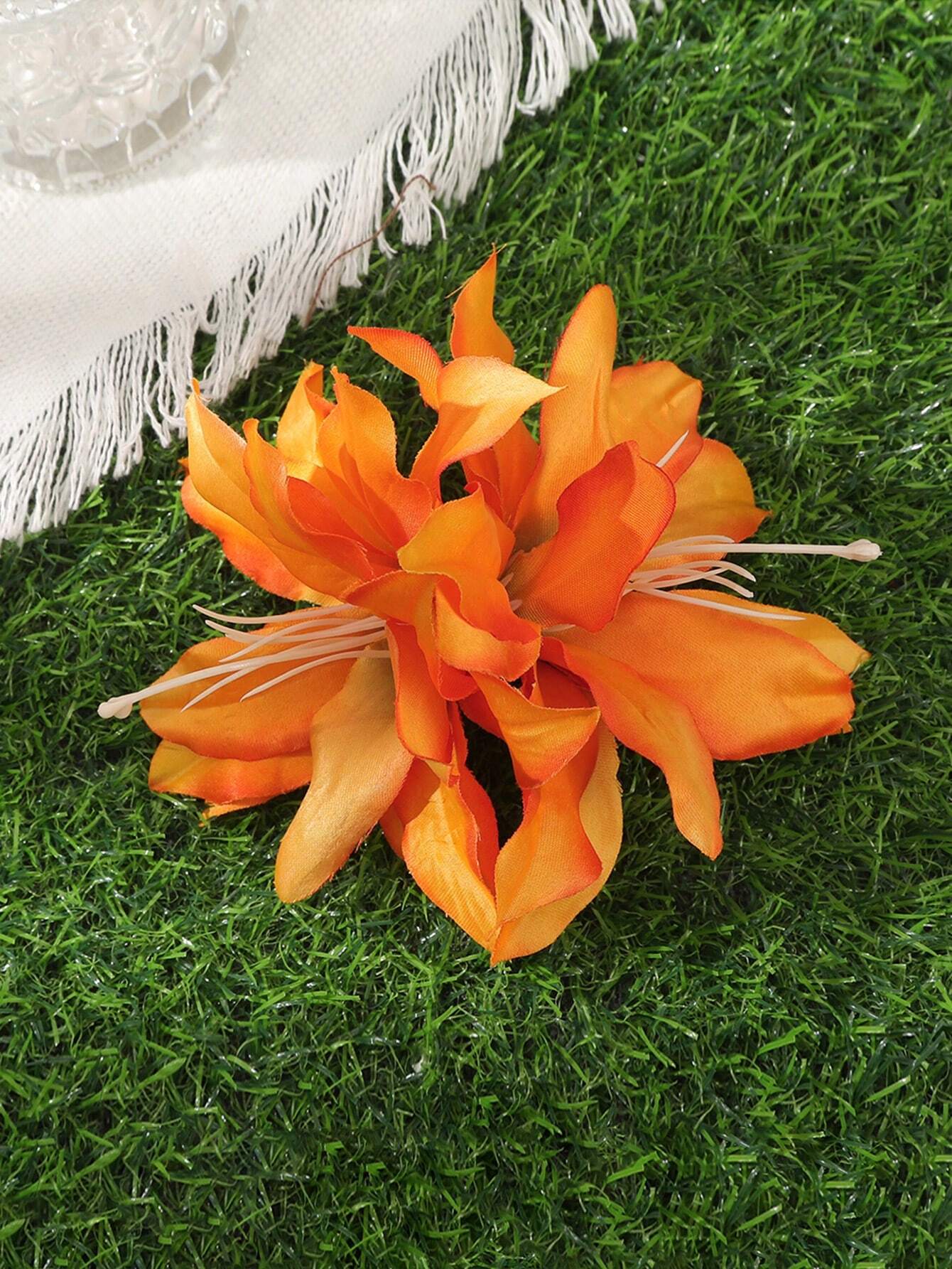 SHEIN 1pc Bohemian Style Artificial Lily Flower Hair Clip Valentine's Day