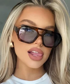 SHEIN 1pc Fashionable Unisex Asymmetrical Y2K Style Summer Beach Fashion Glasses