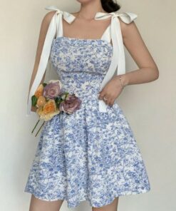 Alternative view of SHEIN DAZY Blue & White Porcelain Floral Print Fitted Color Block Bowknot Strap Dress, Floral & Botanical Print With Waistband