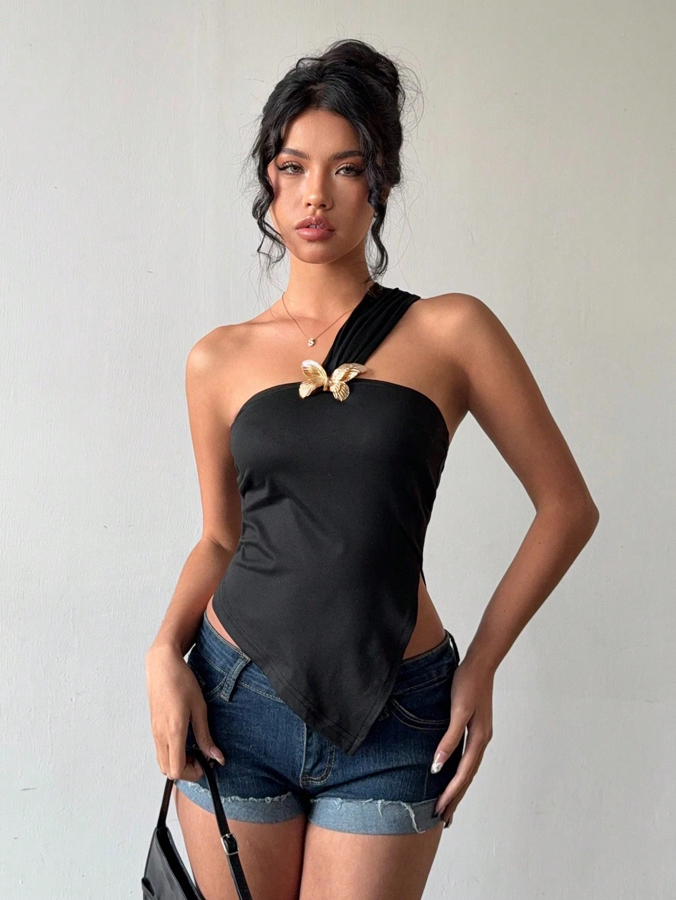 SHEIN Rafferiza Women's Solid Color Bow Metal Decor Bandeau Bodysuit, Backless & Form-Fitting