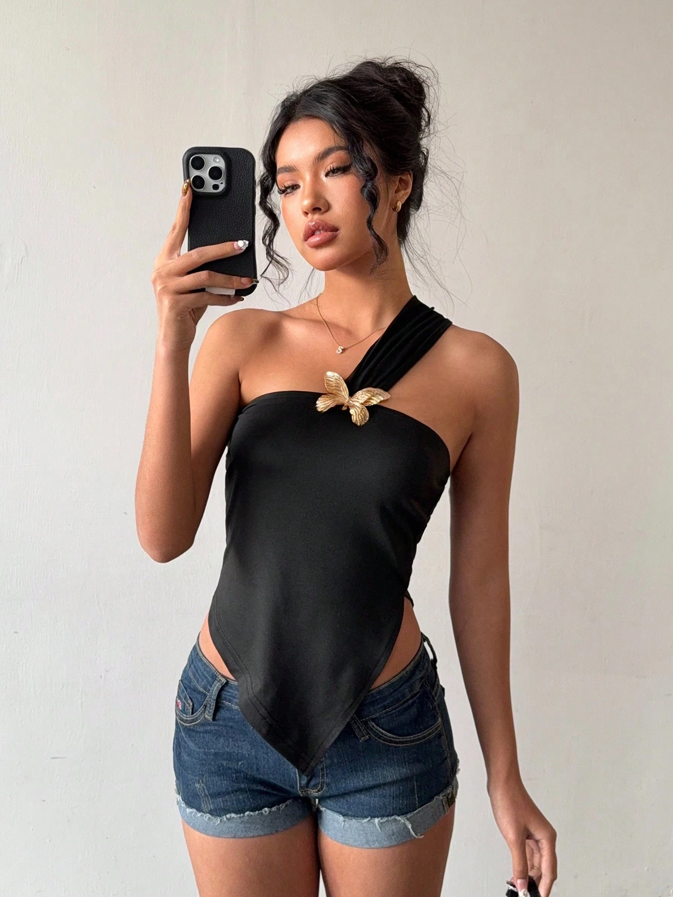 SHEIN Rafferiza Women's Solid Color Bow Metal Decor Bandeau Bodysuit, Backless & Form-Fitting - Image 3