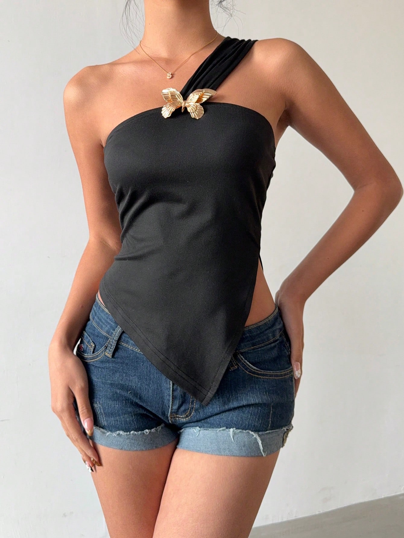 SHEIN Rafferiza Women's Solid Color Bow Metal Decor Bandeau Bodysuit, Backless & Form-Fitting - Image 4