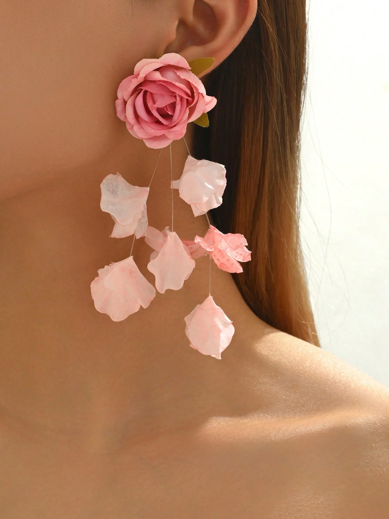 SHEIN 1 Pair 3D Fabric Floral Dangle Earrings For Women