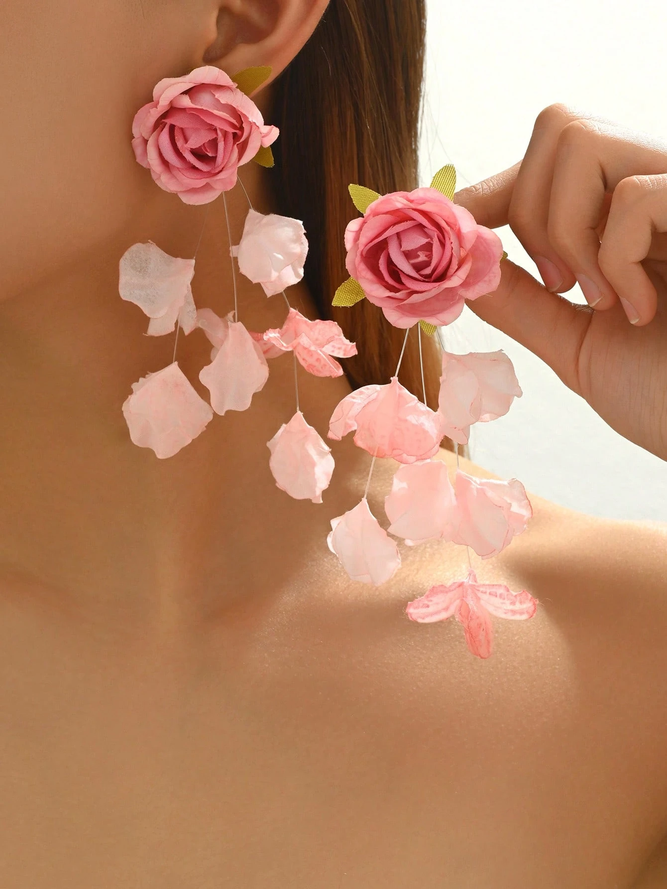 SHEIN 1 Pair 3D Fabric Floral Dangle Earrings For Women - Image 2