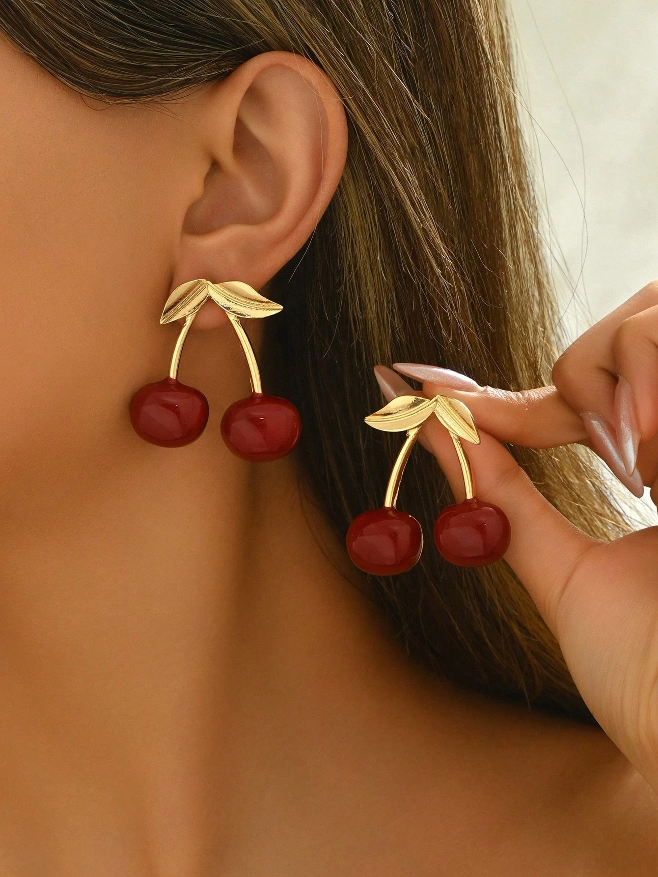 SHEIN 1 Pair Fashionable Cherry Design Elegant Ear Studs, Suitable For Daily Wear For Women