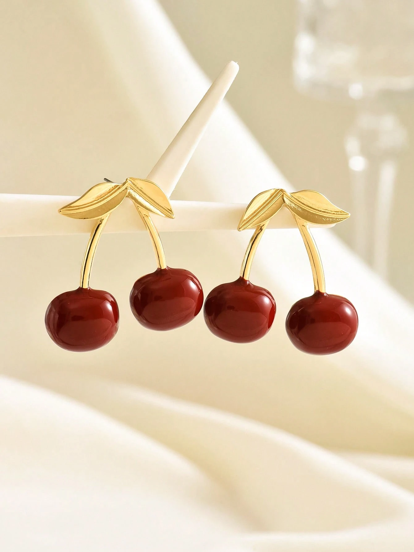 SHEIN 1 Pair Fashionable Cherry Design Elegant Ear Studs, Suitable For Daily Wear For Women - Image 2