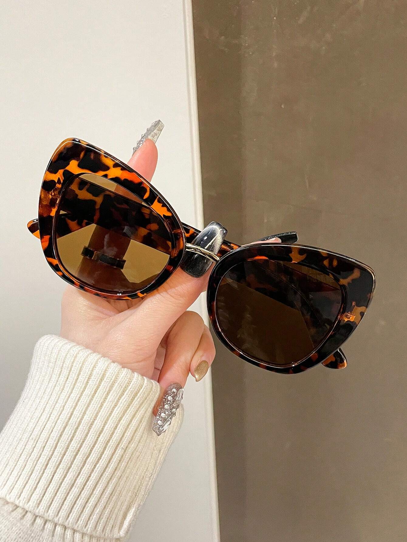 SHEIN 1pair Women's Fashion Fashion Glasses Daily Wear Decorative Eyewear For Summer Beach