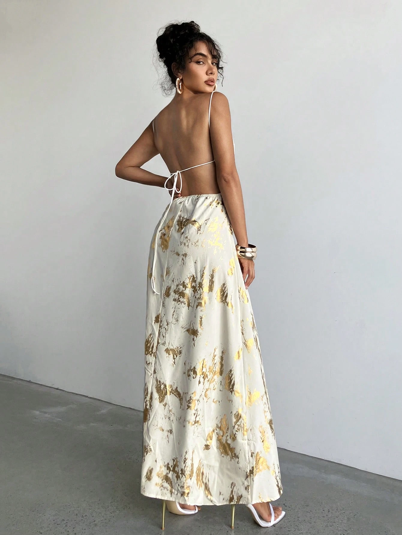 SHEIN Aloruh Women's Sexy And Elegant Woven Jacquard Deep Drap Neck Fitted And Flare Maxi Dress Women Summer Dress - Image 3