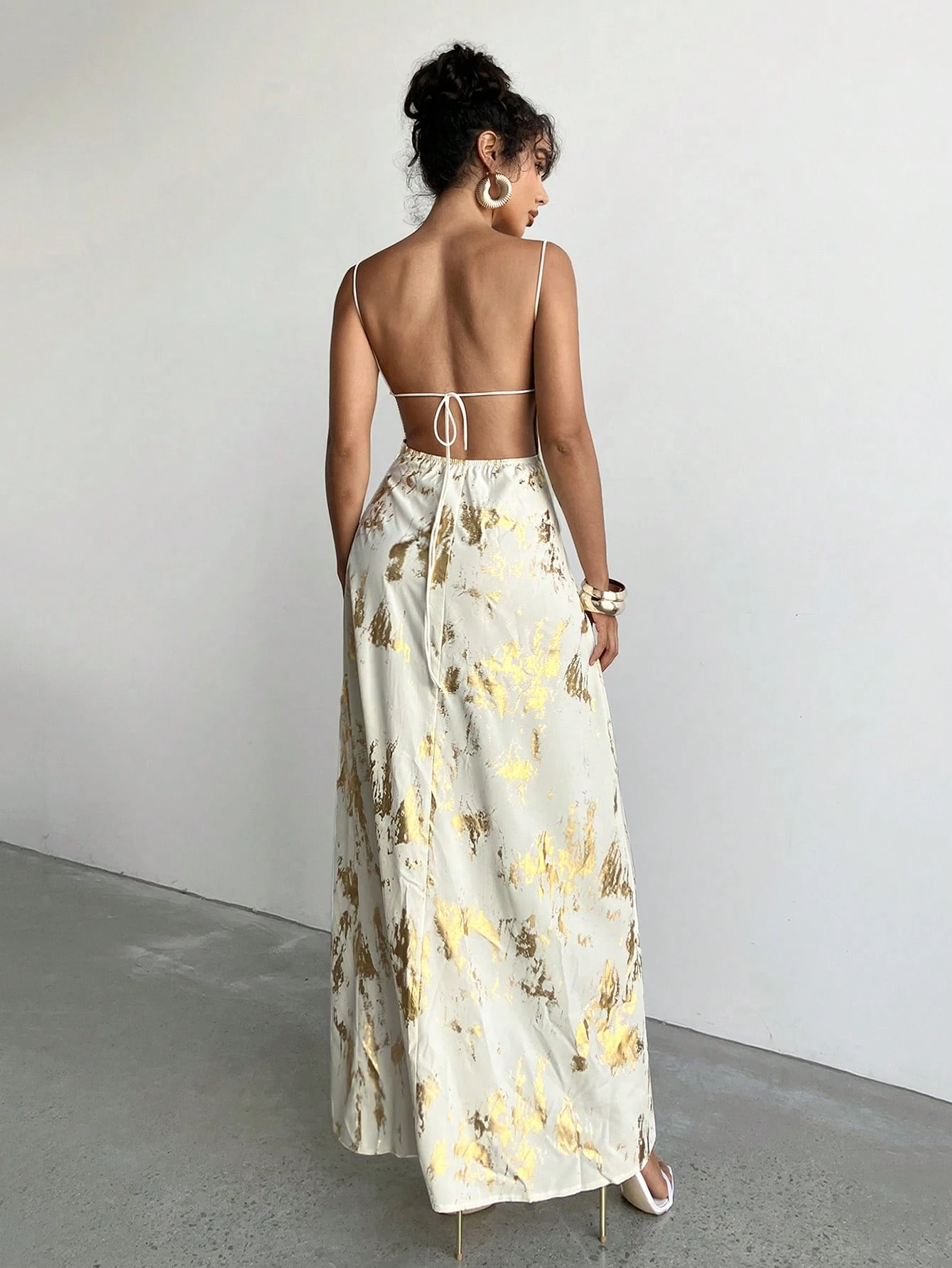 SHEIN Aloruh Women's Sexy And Elegant Woven Jacquard Deep Drap Neck Fitted And Flare Maxi Dress Women Summer Dress - Image 5