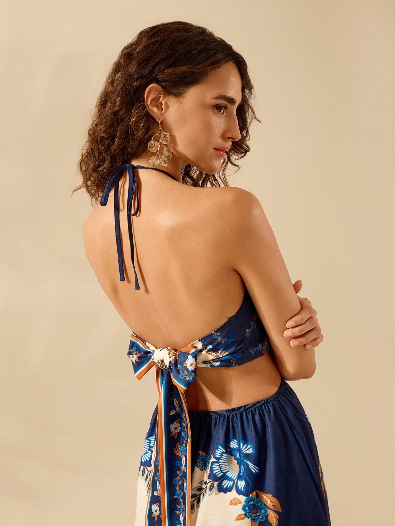 SHEIN CAJUNI Floral Print Cut Out Waist Maxi Halter Dress - Image 4