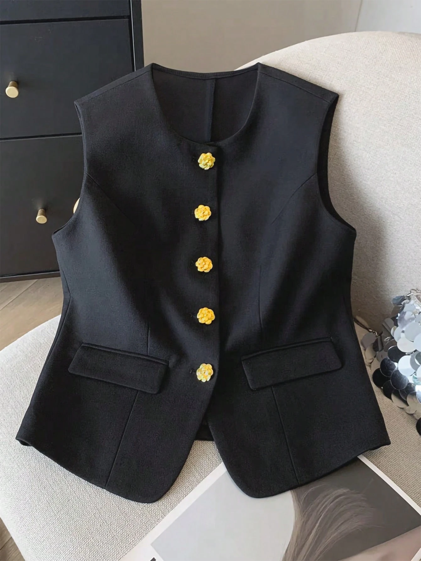 SHEIN PETITE Elegant Fitted U-Neck Sleeveless Front-Button Pocket Flap Polyester Plain Woven Blouse, Spring/Summer