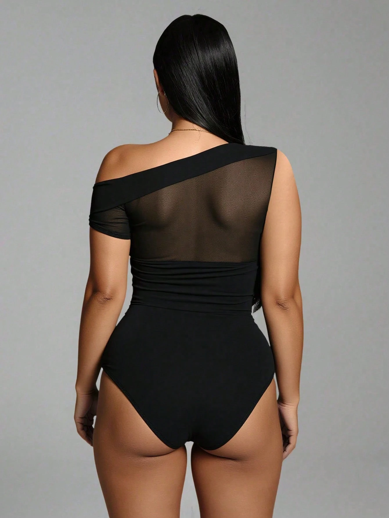 SHEIN Zolique Women Solid Color With Mesh Patchwork Asymmetric Collar Bodysuit - Image 3