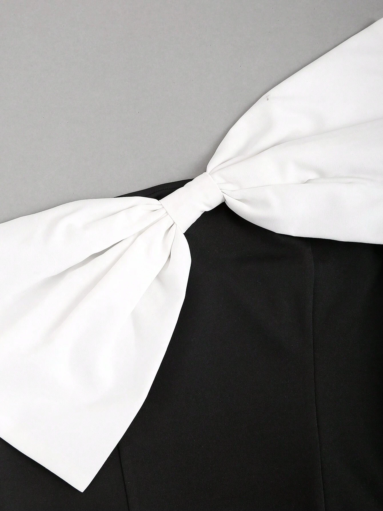 SHEIN Sweetra Women's Color Block Strapless Top With Large Bow - Image 3