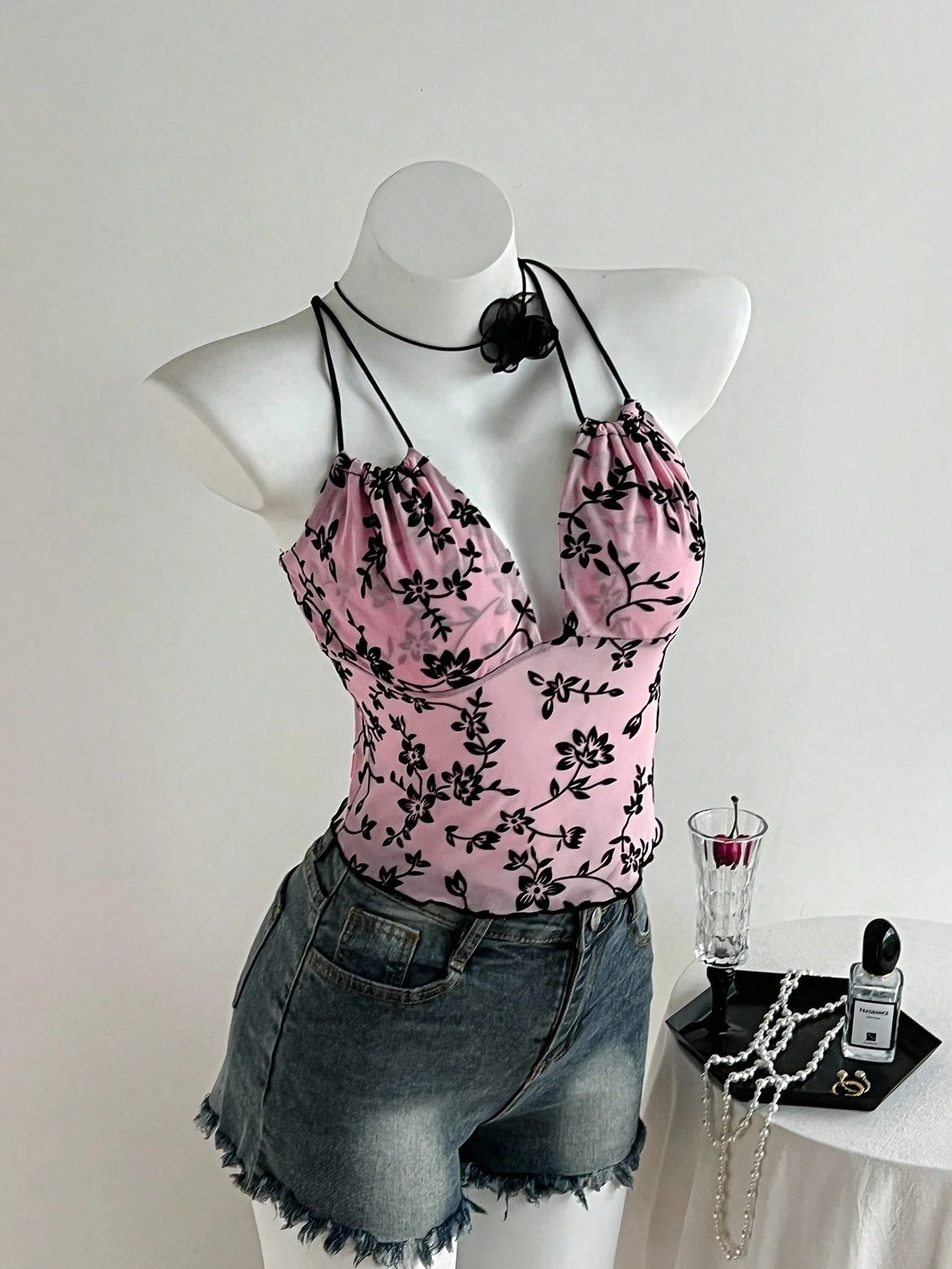 SHEIN Comfortcana Floral Slim-Fit Spaghetti Strap Camisole