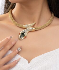 SHEIN 1pc European & American Style Rhinestone Snake Necklace