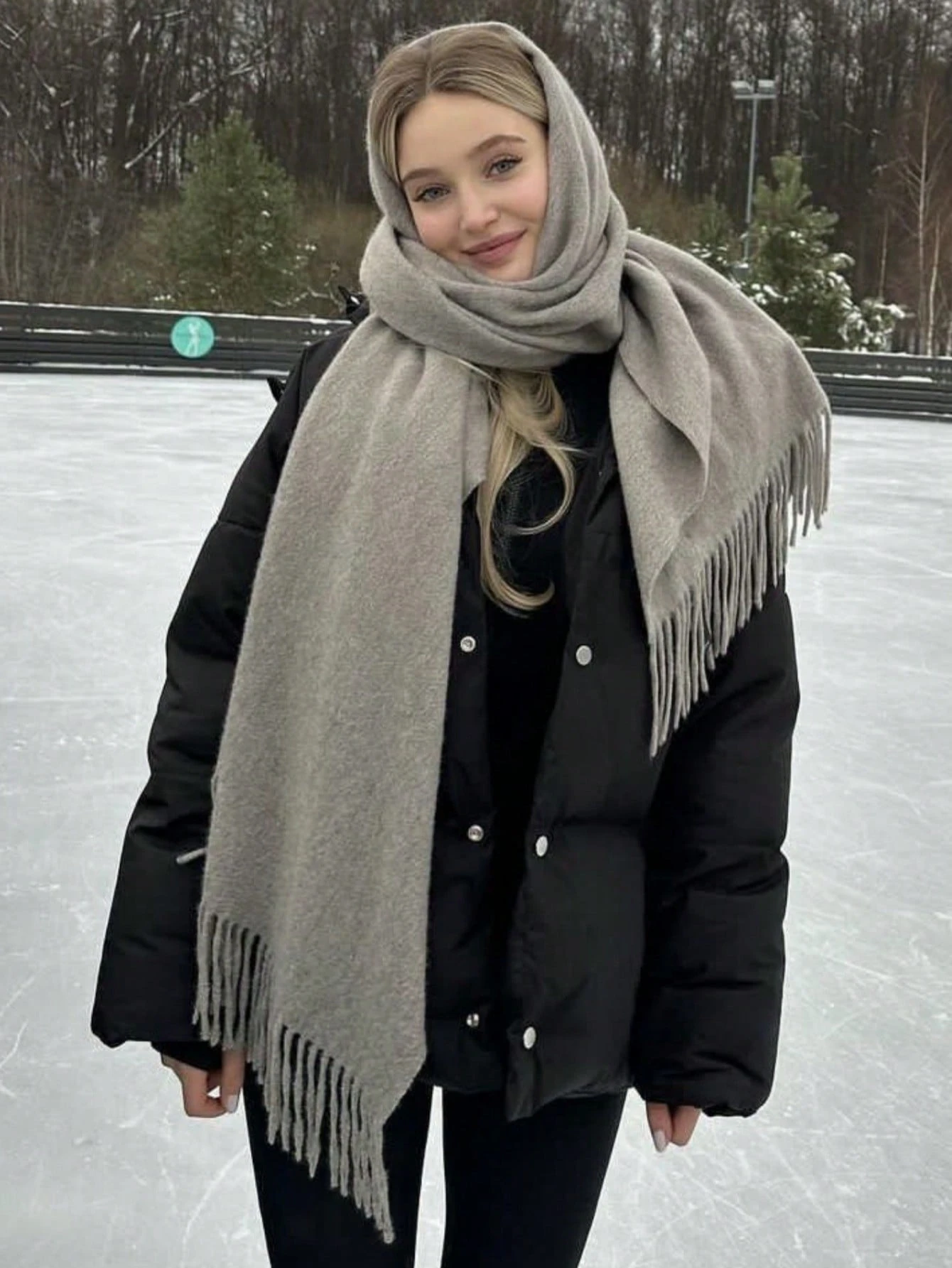 SHEIN 1pc Women's Minimalist Solid Color Faux Cashmere Scarf - Image 2