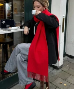 Alternative view of SHEIN 1pc Women's Solid Color Faux Cashmere Scarf