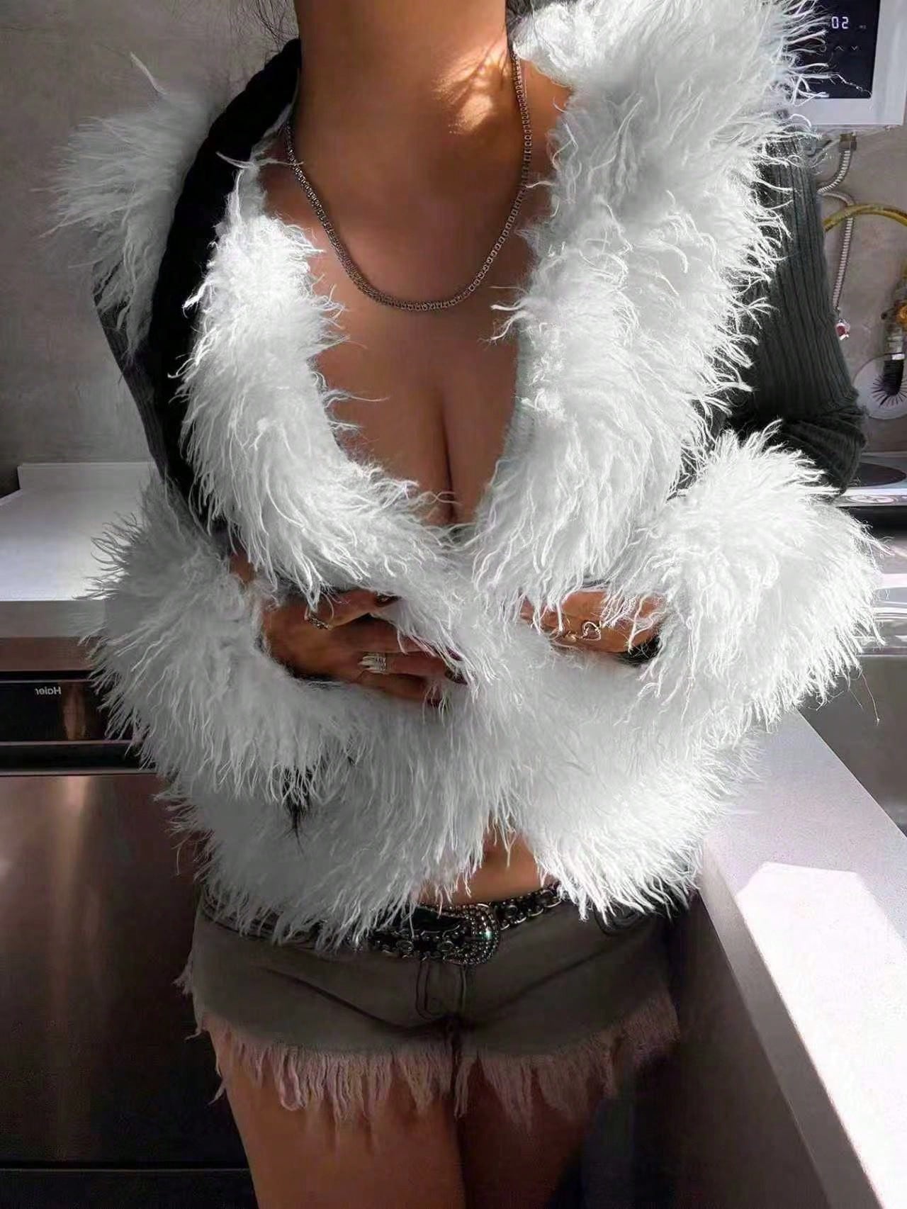 SHEIN Patchwork Contrast Color Faux Fur Coats For Women, Luxurious And Elegant Style - Image 3